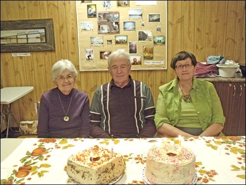 Borden Friendship Club members celebrating January birthdays were Elizabeth Derksen, Wendell Dyck and Lorraine Olinyk. Photo submitted by Lorraine Olinyk