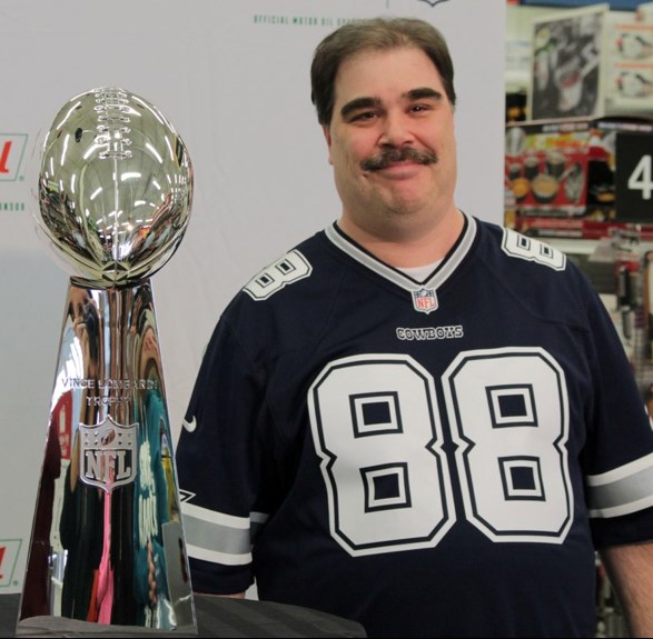 Fans get up close and personal with Lombardi Trophy