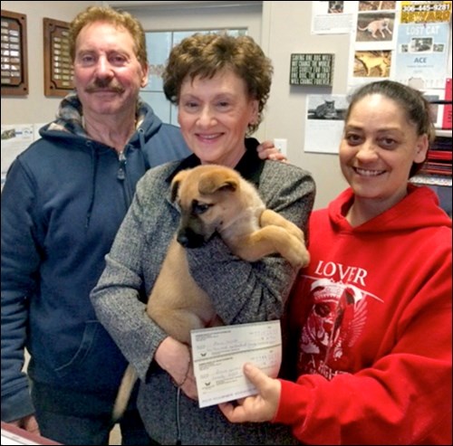 Caught the Ace — Diane Waines was the grand prize winner of the Battlefords Humane Society’s Chase the Ace Diamond in the Ruff Lottery contest, a fundraiser for the Shelter Us campaign. Michelle Spark presents the $6,255 prize to Waines and her husband Roman. Photo submitted