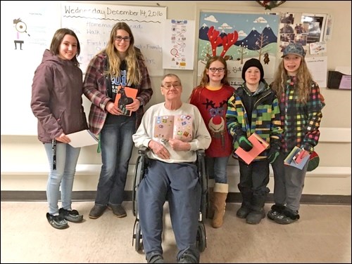 Eagle Hills 4-H members distributed special cards to residents of Battlefords District Care Centre.