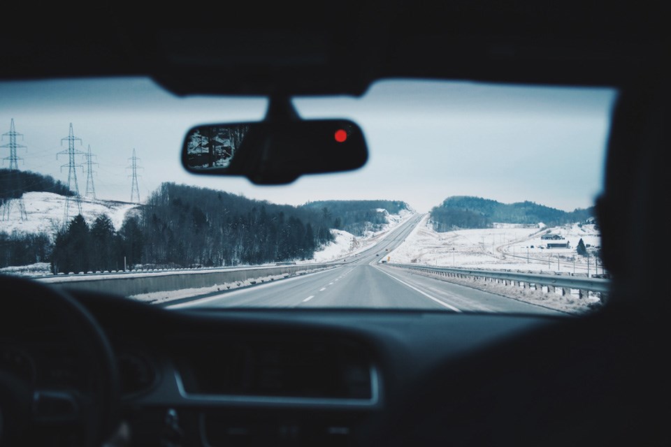 Windshield De-icer vs Wiper Fluid: What's the Difference? 