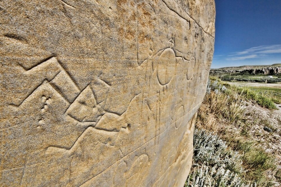 0903-exploring-albertas-unesco-site