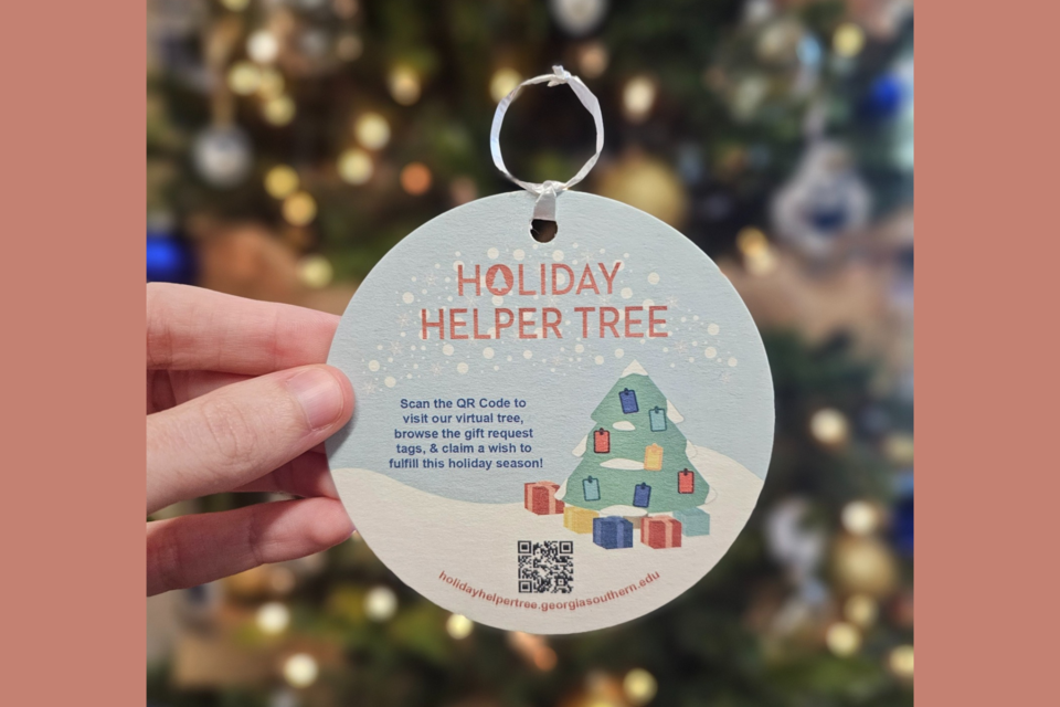 holidayhelpertree-feature