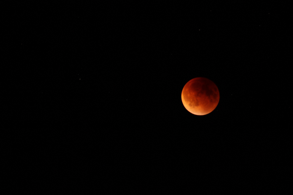 lunareclipse-stock