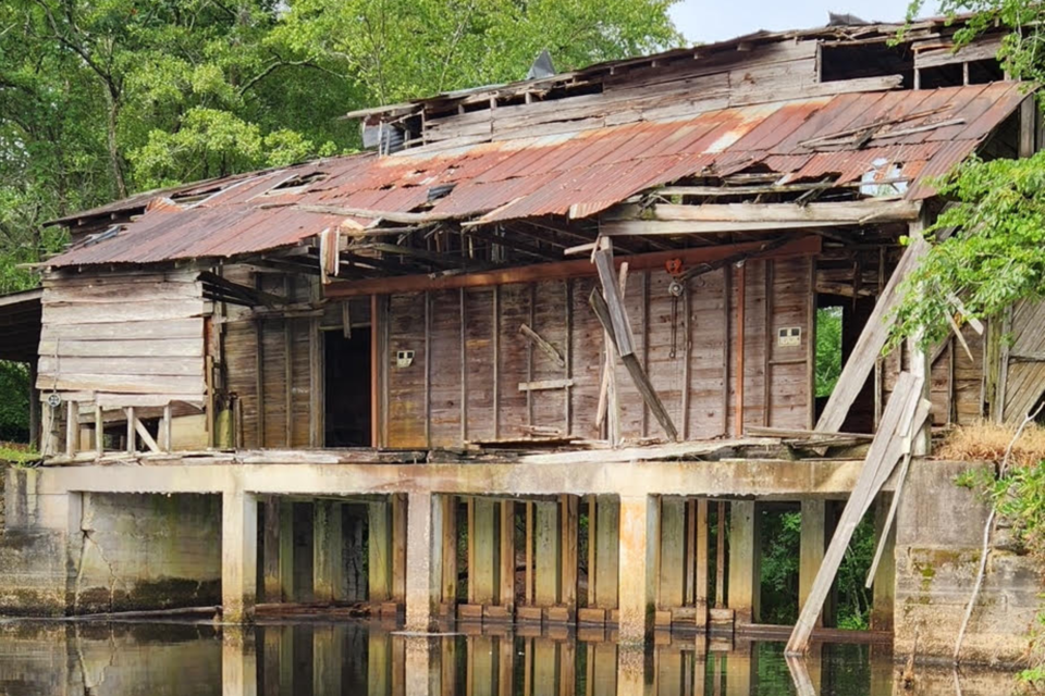 old-mill-at-oglesby-pond-portal