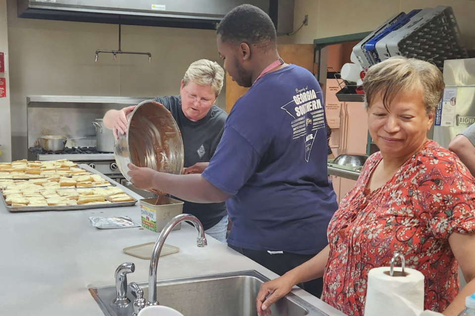 students-and-staff-serve-at-local-soup-kitchen