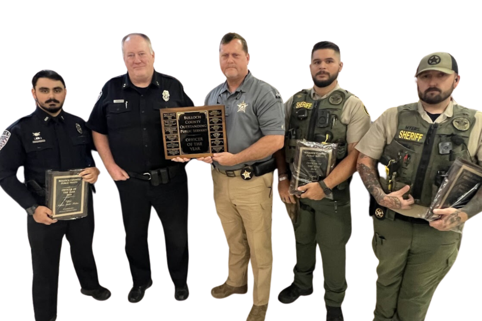 L-R: SPD Officer Nicholas Sparks-Hoskins, SPD Chief Mike Broadhead, Sheriff Noel Brown, Deputy Richard Beckum, Jr. and Deputy Brian Myers.