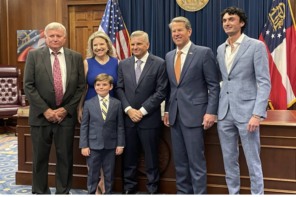 L-R: Ronnie Anderson, Ashlea Anderson, Brad Anderson, Governor Brian Kemp, Zachary Anderson