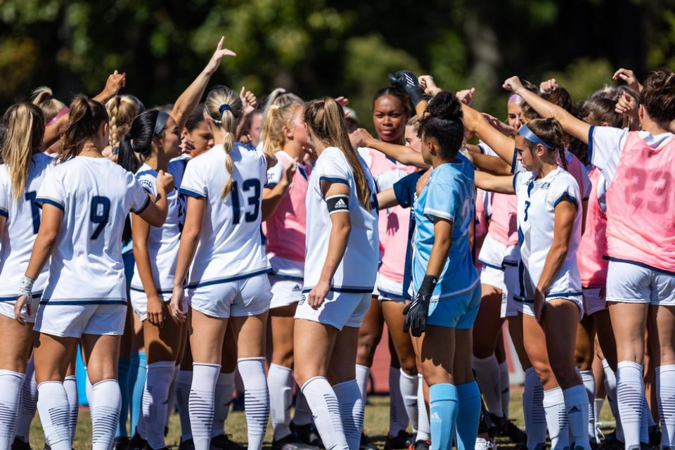 gs-eagles-womens-soccer-academic-award