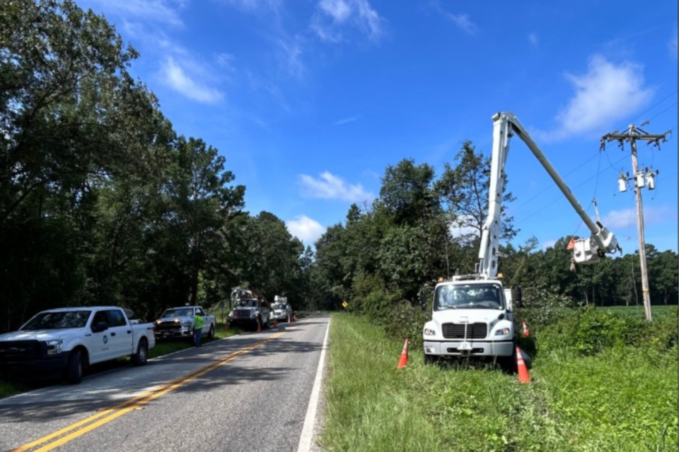 EMC Crews working to restore power