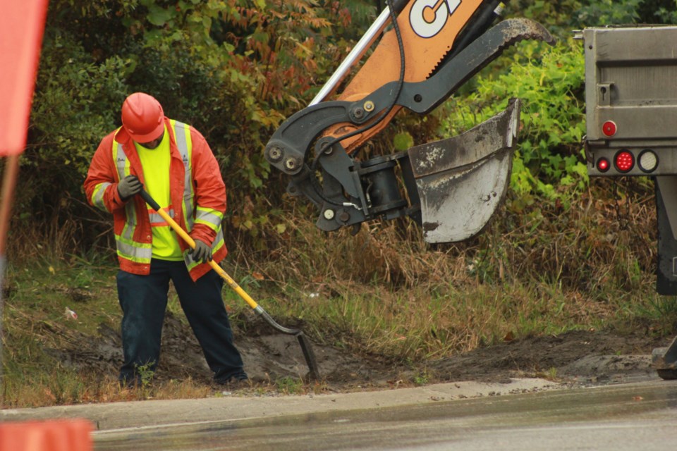 Spill leads to emergency road closure of Wellington Road 124