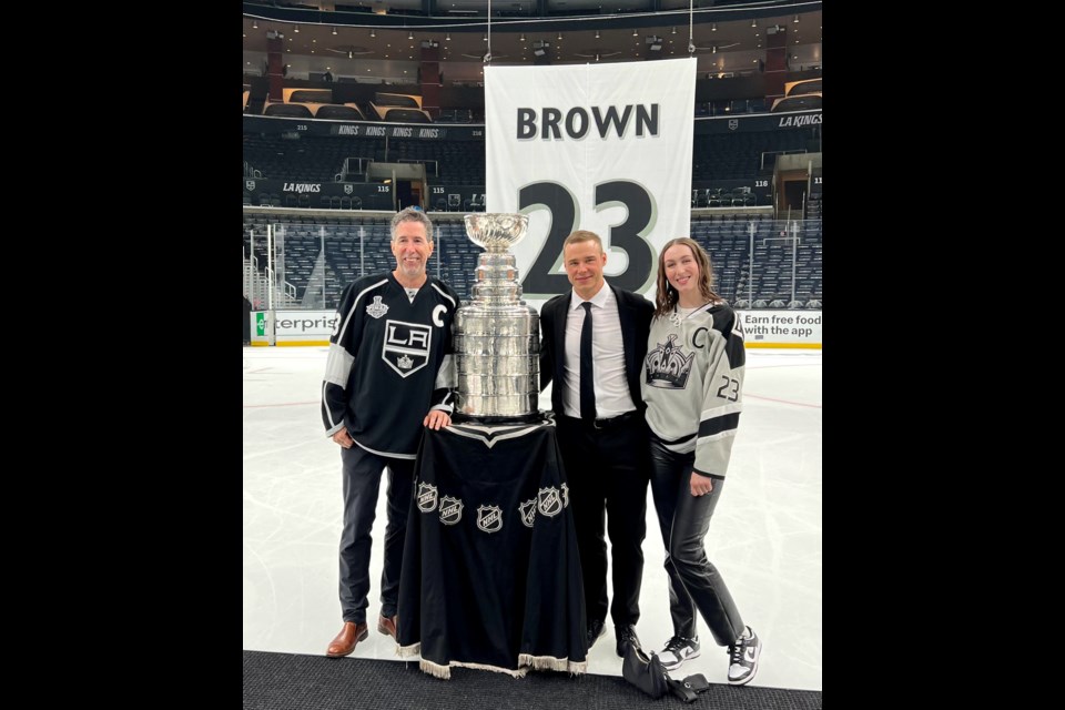 Kings honor Dustin Brown with statue unveiling and jersey