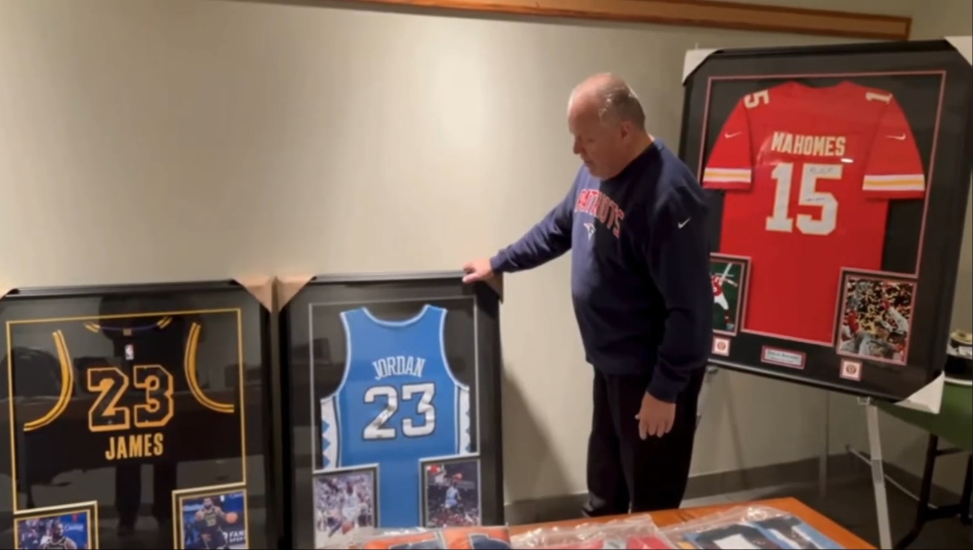How to Get Signed Memorabilia for Charity - How Sports Autographed  Memorabilia Can Be Used in Charity Fundraising