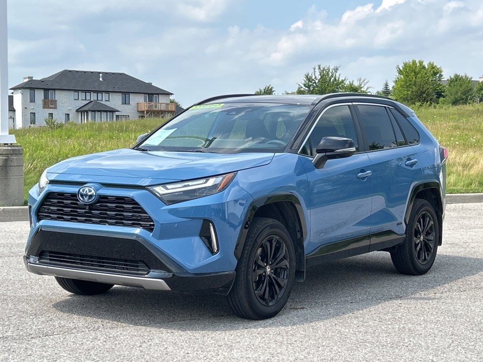 toyota-rav4_hybrid-2023-2