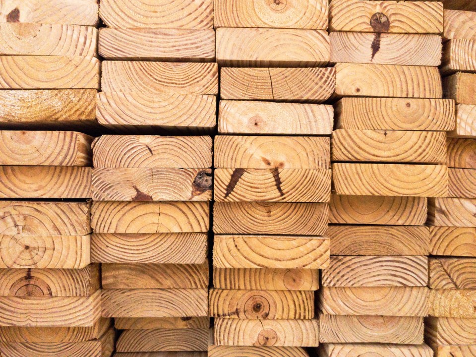 091420 - lumber - AdobeStock_190570764