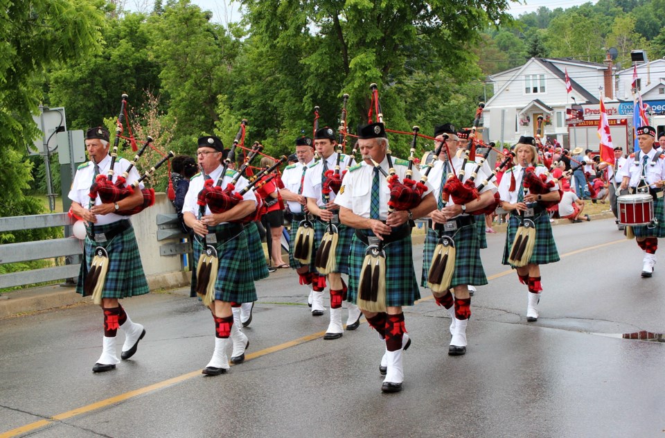 070122CanadaDayintheGlenMarchingBandMH