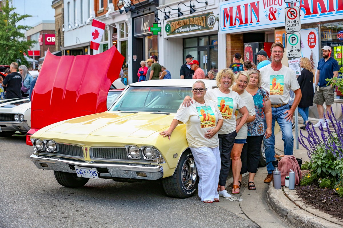 IN PHOTOS Good times roll at Rock n Roll n Classics Car Show