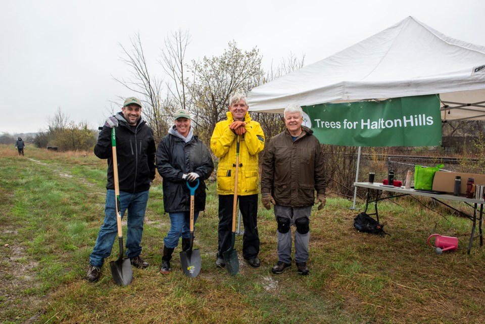 20240424earthdaytreeplantingtreesforhaltonhills