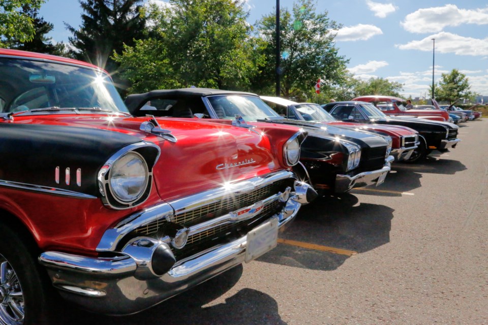 cruise-night-classic-cars