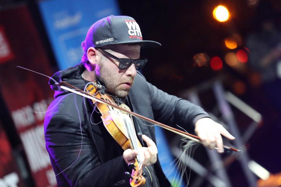 ashley-macisaac-pic-3