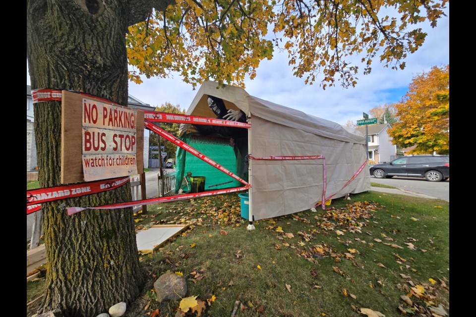 The Town of Innisfil's bylaw department says it has reached an agreement with the organizers of a Halloween display on Vance Crescent after responding to an infraction complaint earlier this week. 