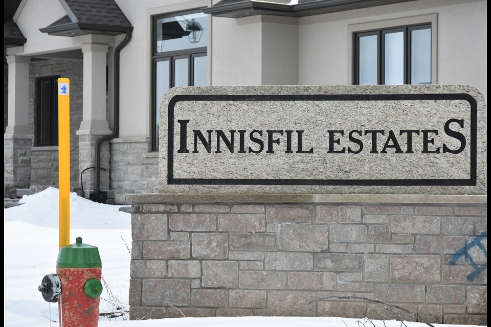 Entrance to Innisfil Estates