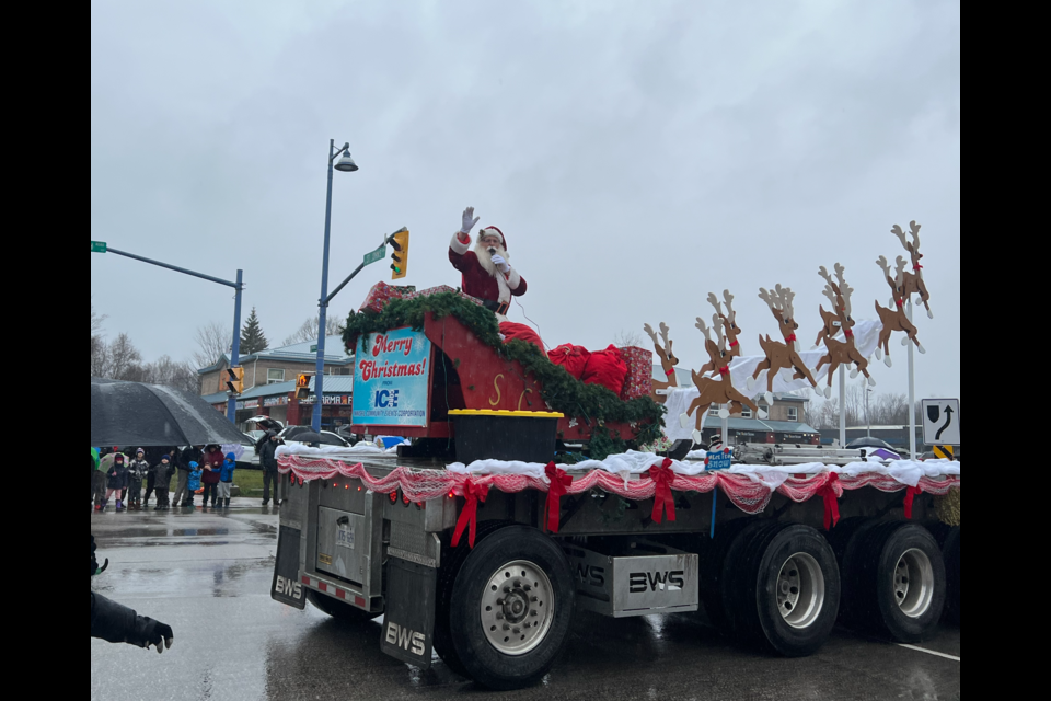 The Santa Claus Parade returned to Innisfil on Sunday, Nov. 27, 2022. Santa himself could be seen on Innisfil Beach Road after enjoying breakfast at the Lions Club.