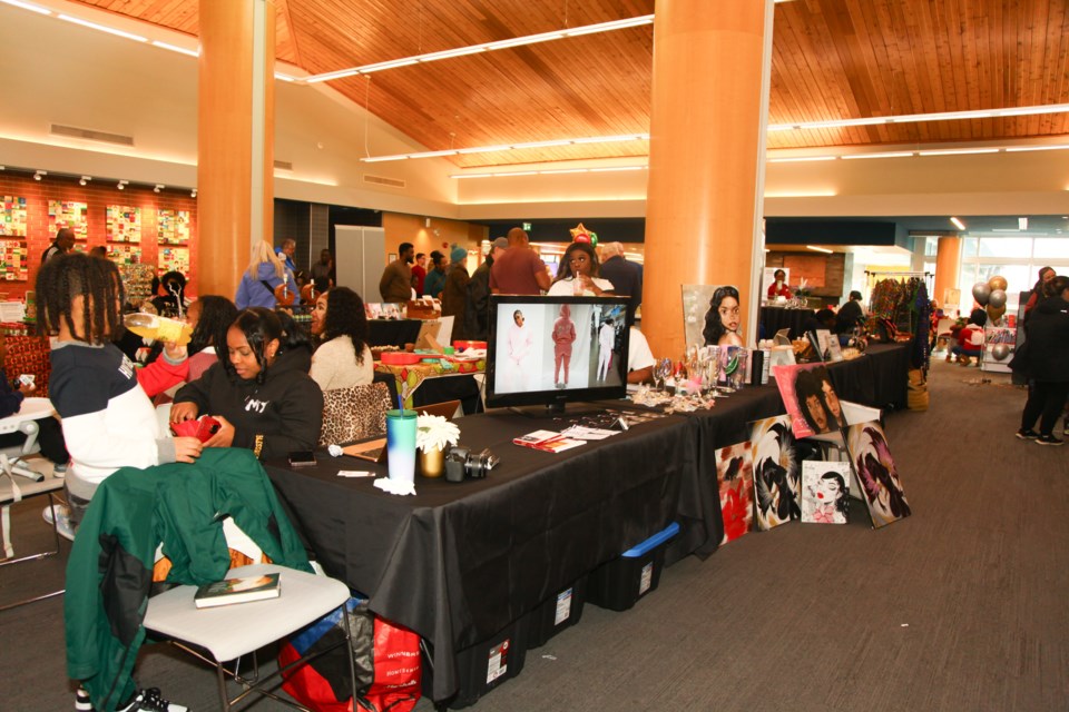 radiant-roots-vendor-crowd-vendor-view