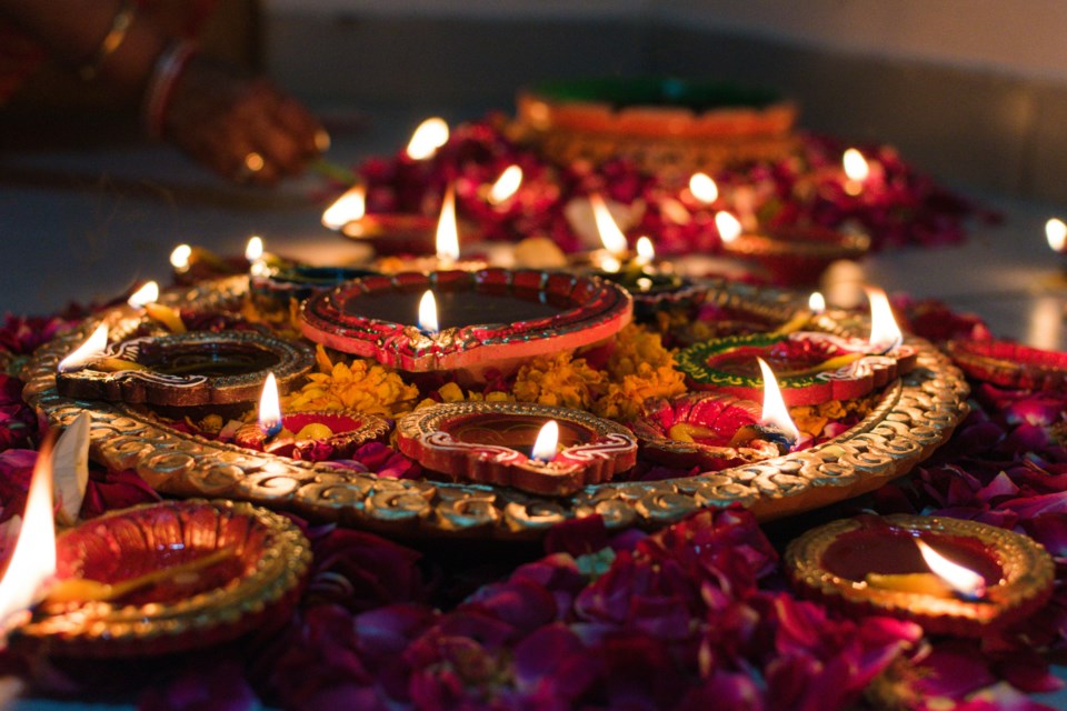 20241003-diwali-pexels-udayaditya-barua