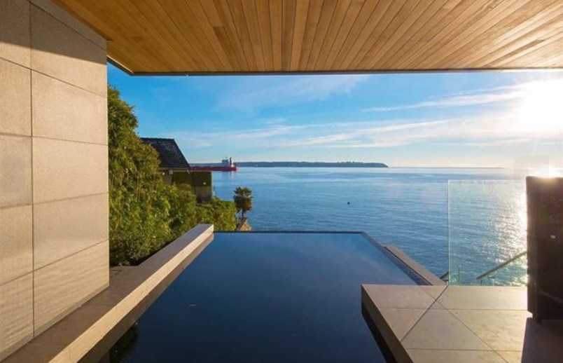 west-vancouver-marine-drive-house-infinity-pool