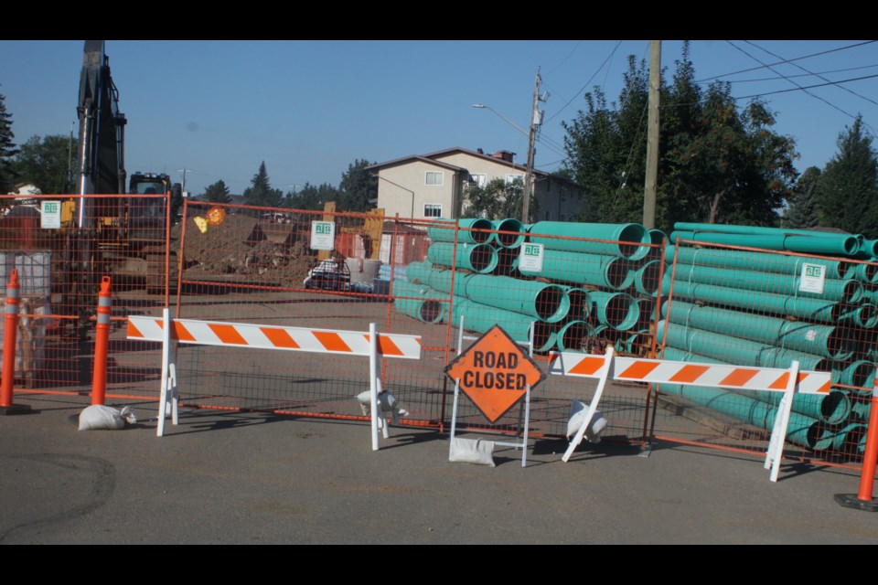 The water and sewer replacement along 101A Street, 104 Ave. and 103 Street has meant the closure of roads in the construction zone. Chris McGarry photo. 