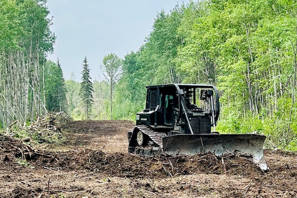 custom-fence-line_biollo-farms