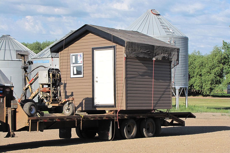 shed-on-trailer