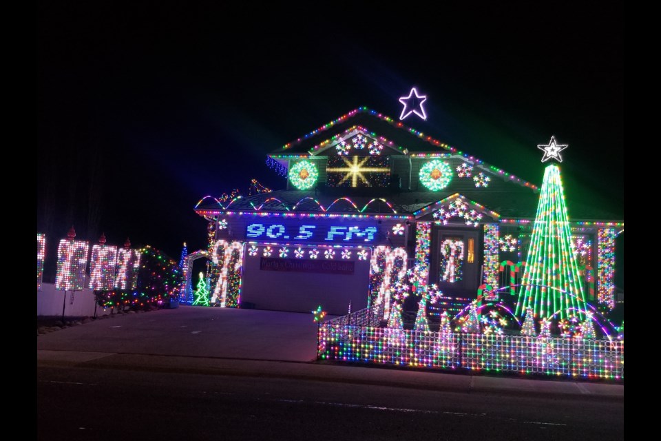 Holiday Decorations from Your Grandparents' House That Are Cool Again