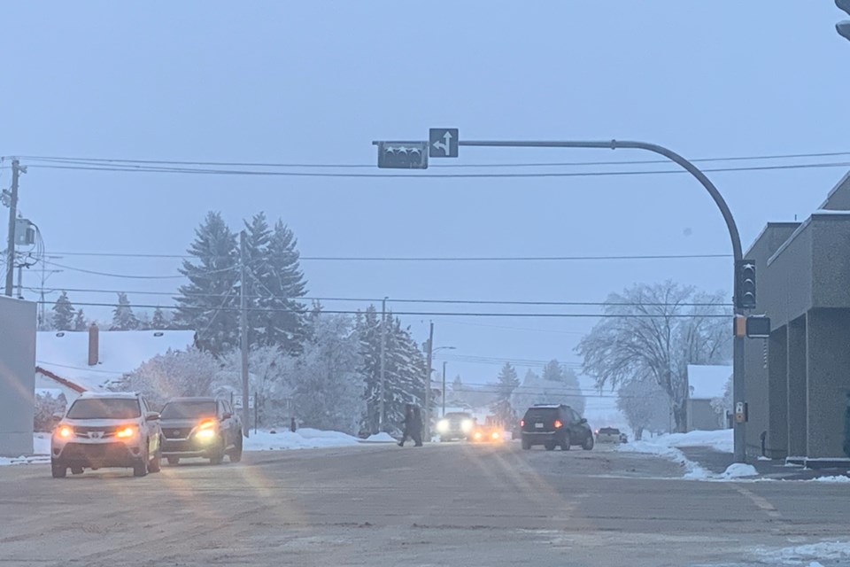 With a power outage affecting a large section of St. Paul's main street, traffic lights were not working on Wednesday morning for the commute to work and school. Intersections where lights are not working are to be treated as four-way stops.