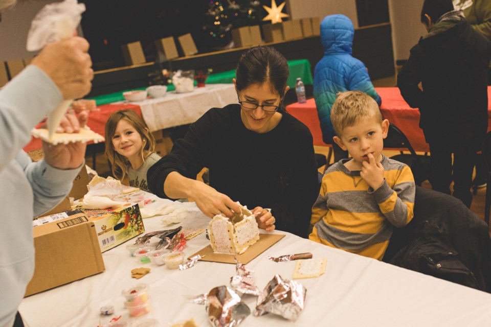 The Sundt family creates Pop-Tart houses.