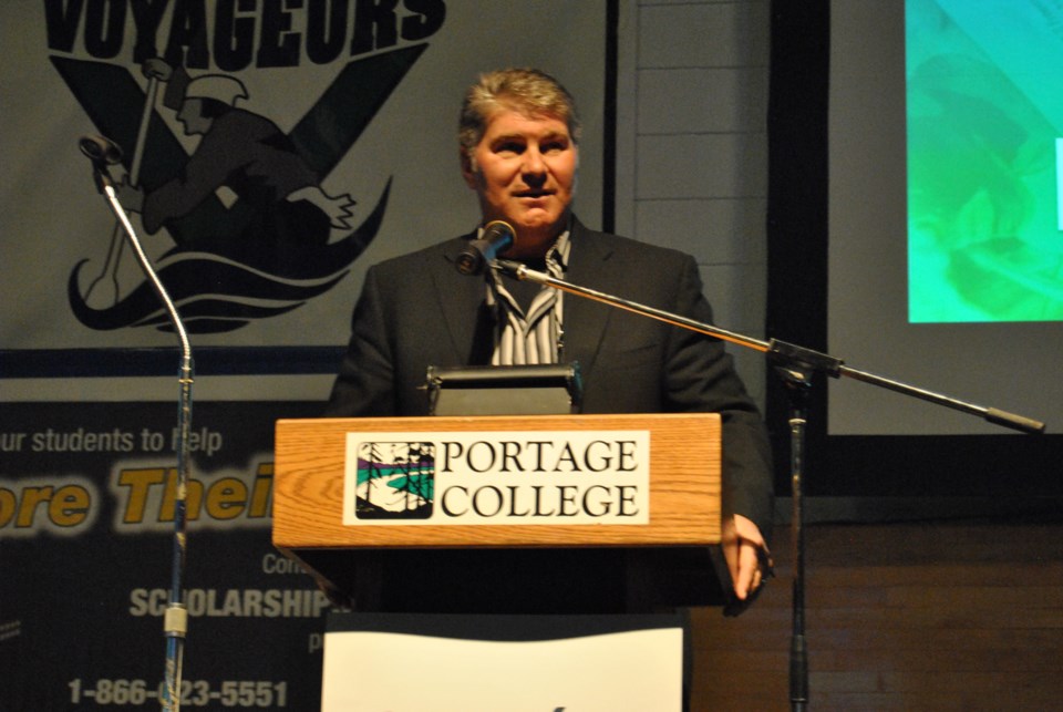 Ray Bourque addresses the crowd at the 15th annual Portage College Sports and Education dinner