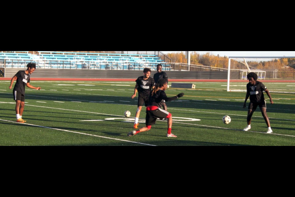 Voyageur soccer squads were busy on the practice pitch this week, preparing for two Thanksgiving weekend games in ACAC action.