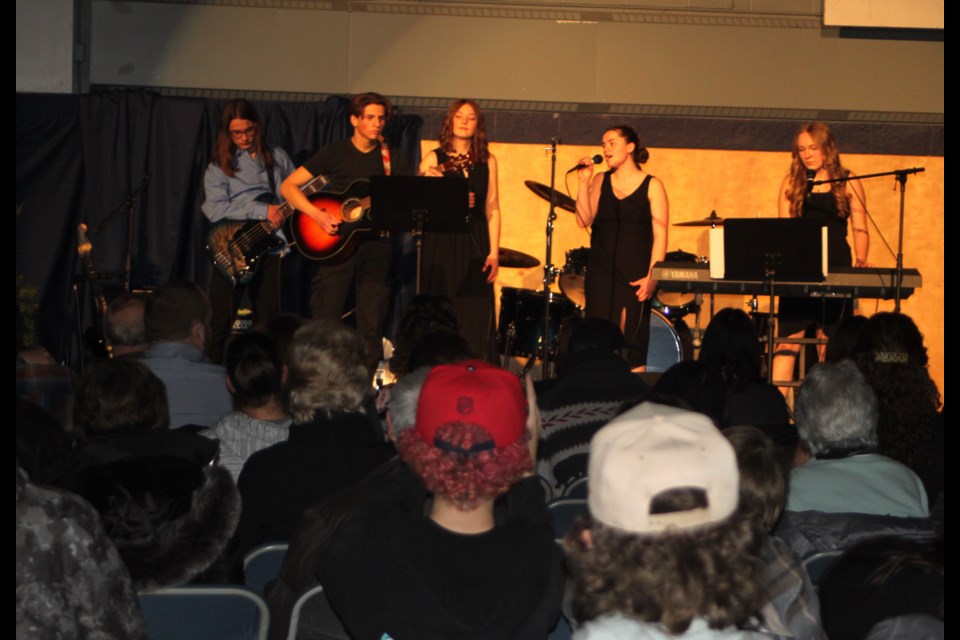 High school students from Ecole Beausejour sing 'O Holy Night' in French during the Plamondon-based Francophone school's annual Christmas concert on Thursday, Dec. 19 Chris McGarry photo. 