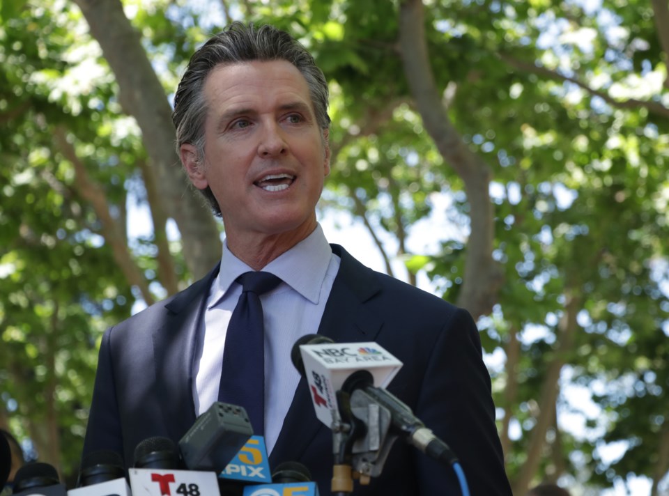 Newsom calls for U.S. constitutional amendment on gun control