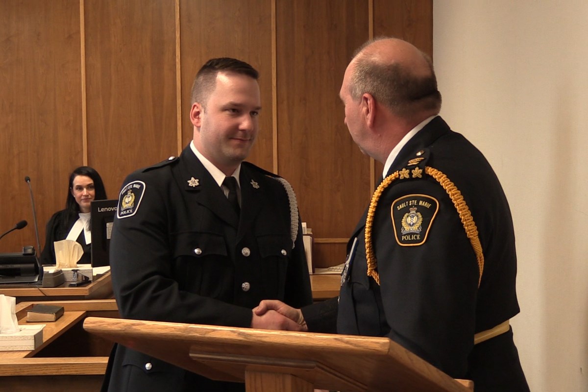 Video Sault Ste Marie Police Service Welcomes Two New Officers Sault Ste Marie News 3844