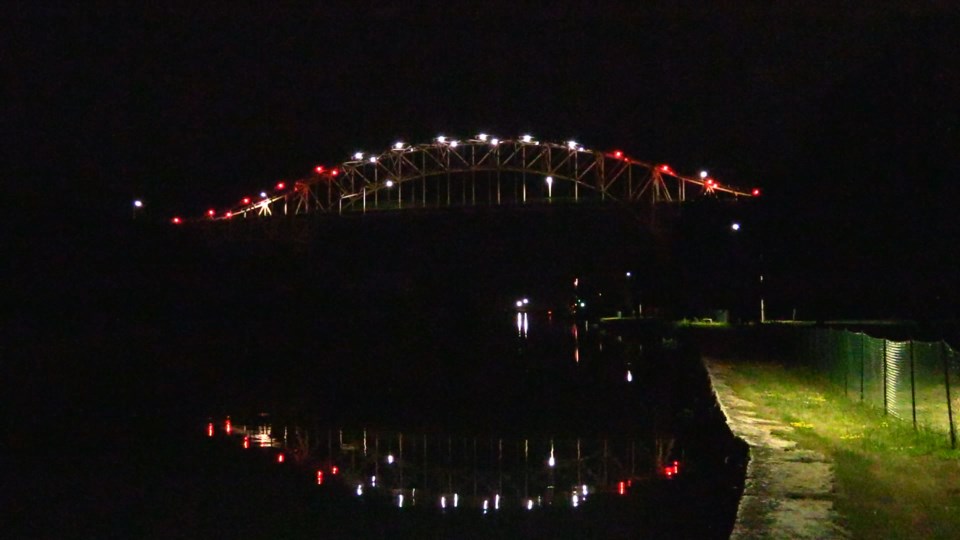 Bridge lights