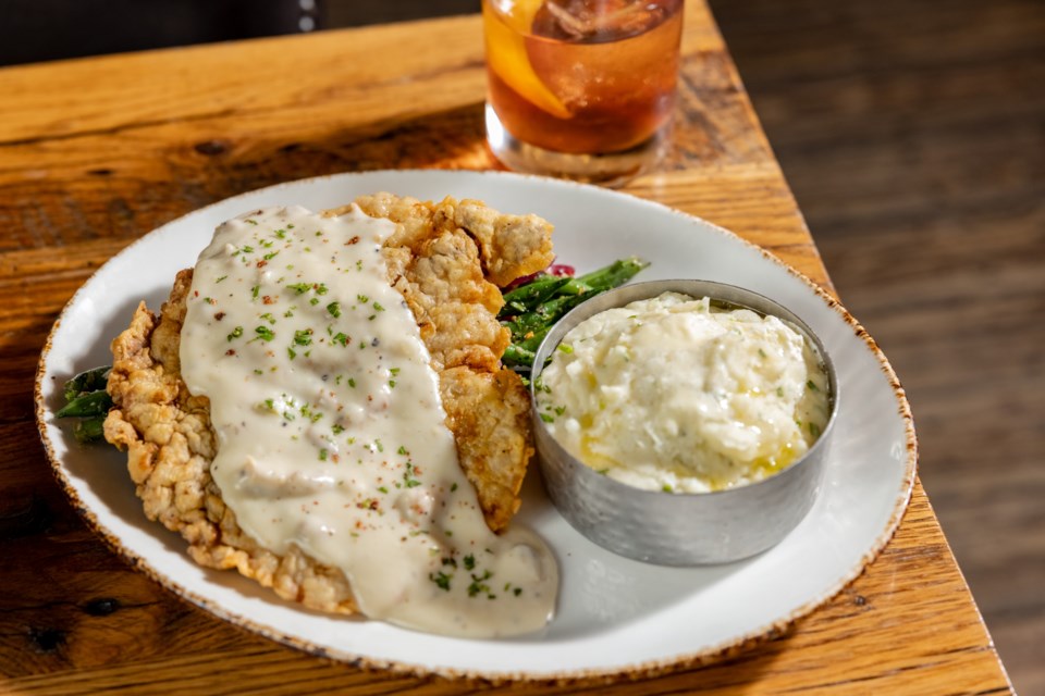 photo_haywire_chicken-fried-steak-1