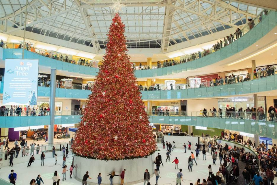Galleria Dallas will once again be displaying its iconic 95-foot-tall Christmas tree this year