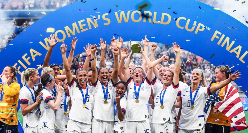 uswnt-celebration