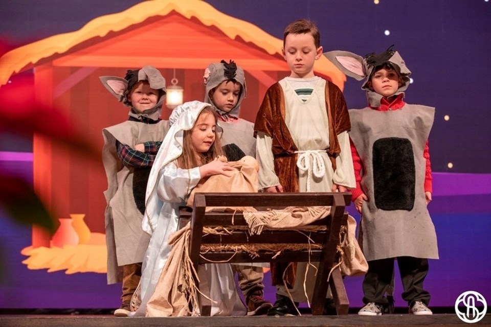 childrens-nativity-service