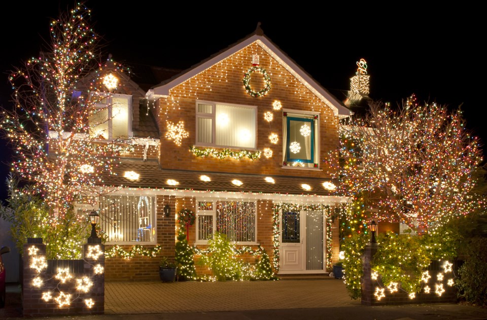 Best North Texas Neighborhoods For Holiday Lights - Local Profile