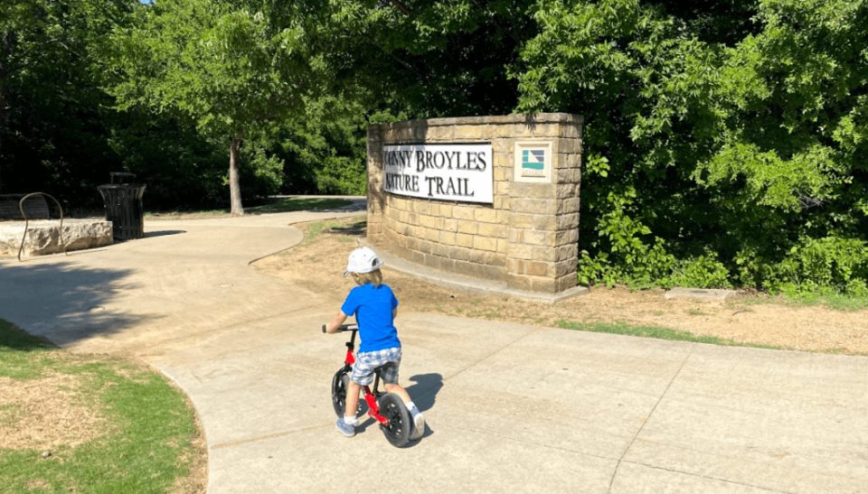 best playgrounds in little elm, johnny broyles nature trail, lakefront at little elm