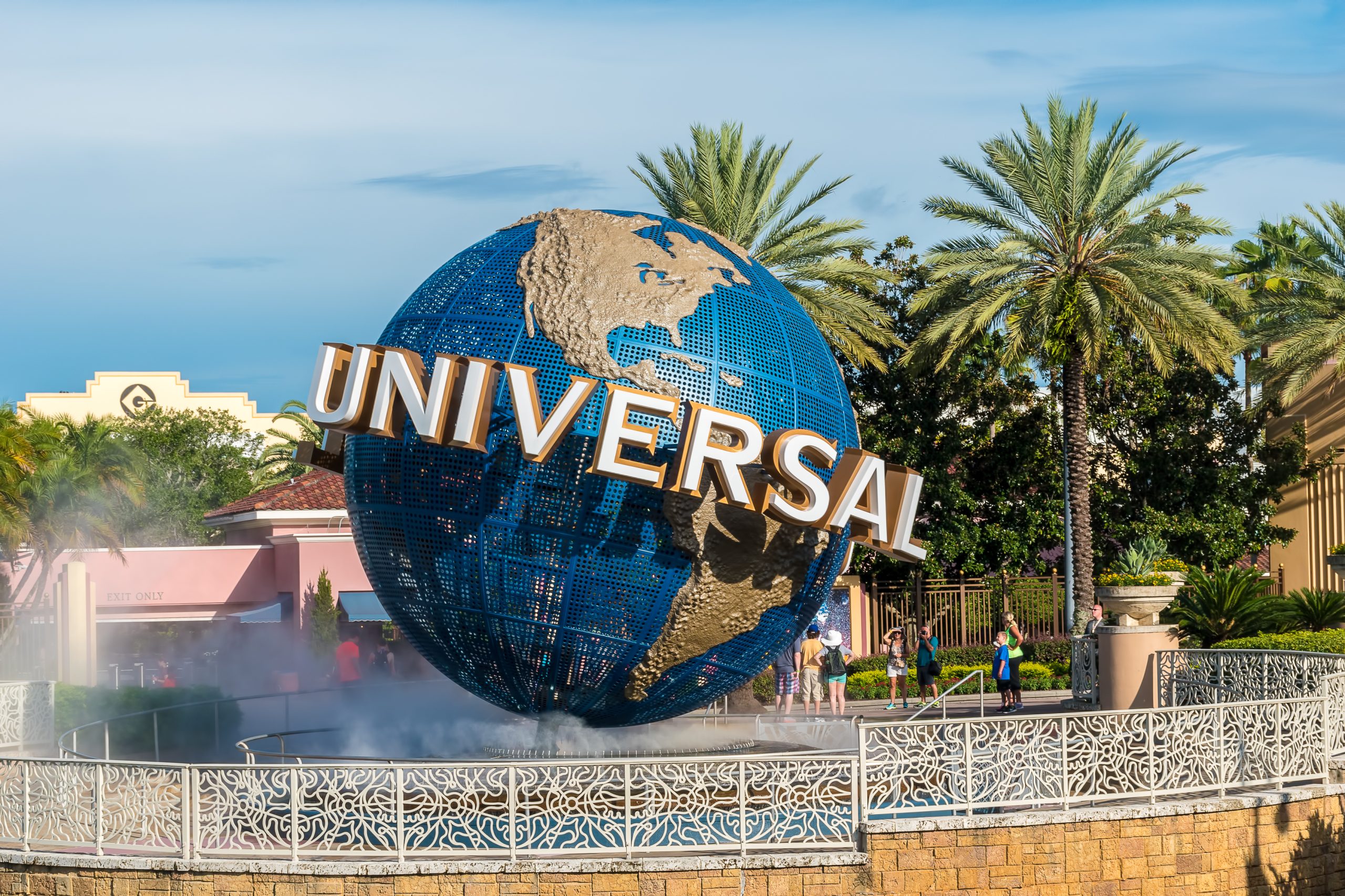 10 Things You HAVE to Do at Universal CityWalk