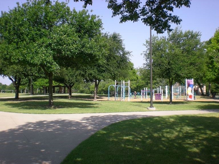 Willowcreek Park Path and Playground